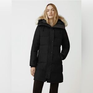 Canada Goose Shelburne Fusion parks with fur